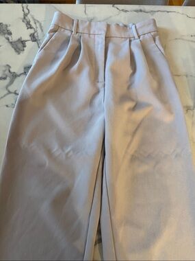 Abercrombie & Fitch Sloane Tailored Pleat-Front Trousers in Light Taupe 4L